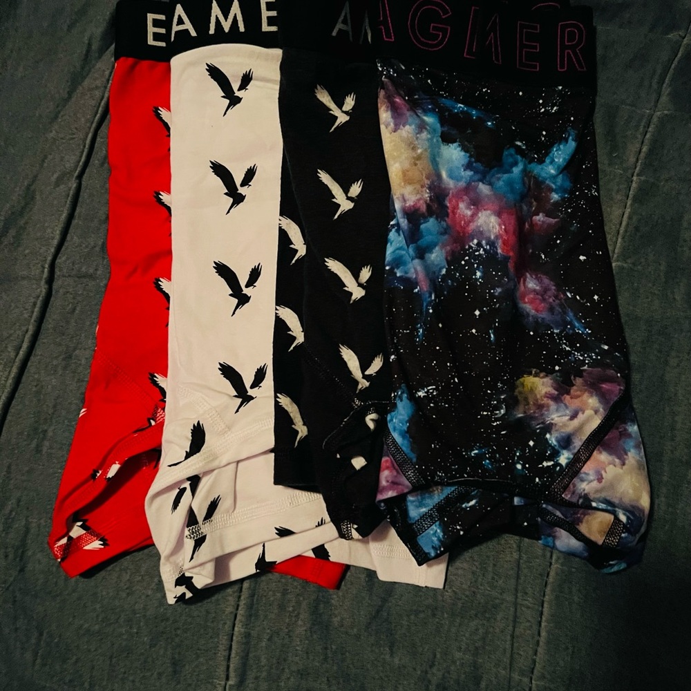 Men’s American Eagle Boxer Briefs- small
